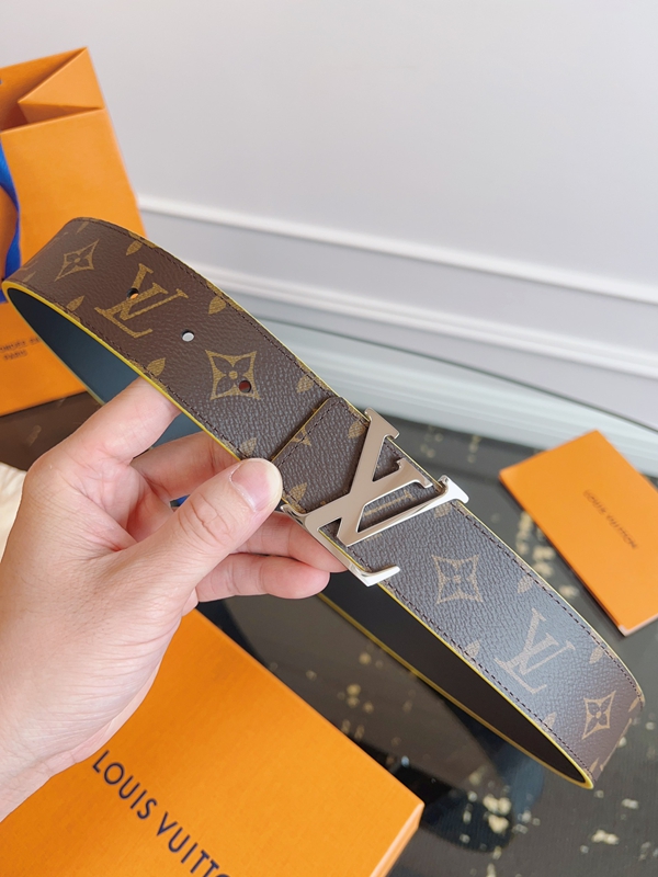 ルイヴィトンベルト正面デザイン